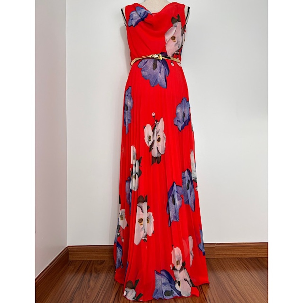 Long, night or event dress. %80 polyester %20 cotton
